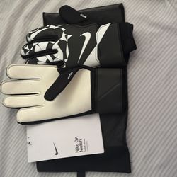 Goalkeeper gloves