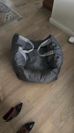 Portable dog bed 