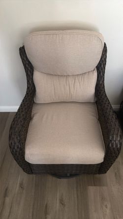 Patio Swivel Chair