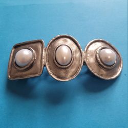 Vintage French Metal Hair Clip Silvertone with three geometric shapes: Circle, Oval, Square with pearl-tone balls.