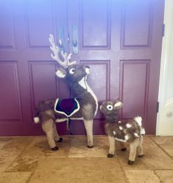 Mama And Baby Christmas Reindeer