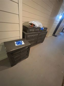 Wood grain Dresser