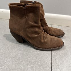 Born Aire Slouch Suede Heeled Ankle Boots size 11