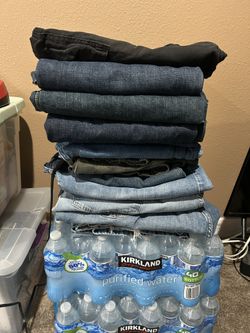 Vendo 11 Pantalones Size 44 X 30. 98%.  Nuevos X $250. Por Todos 