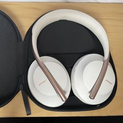 Bose 700 Noise Cancelling Headphones