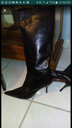 Size 9 black leather boots
