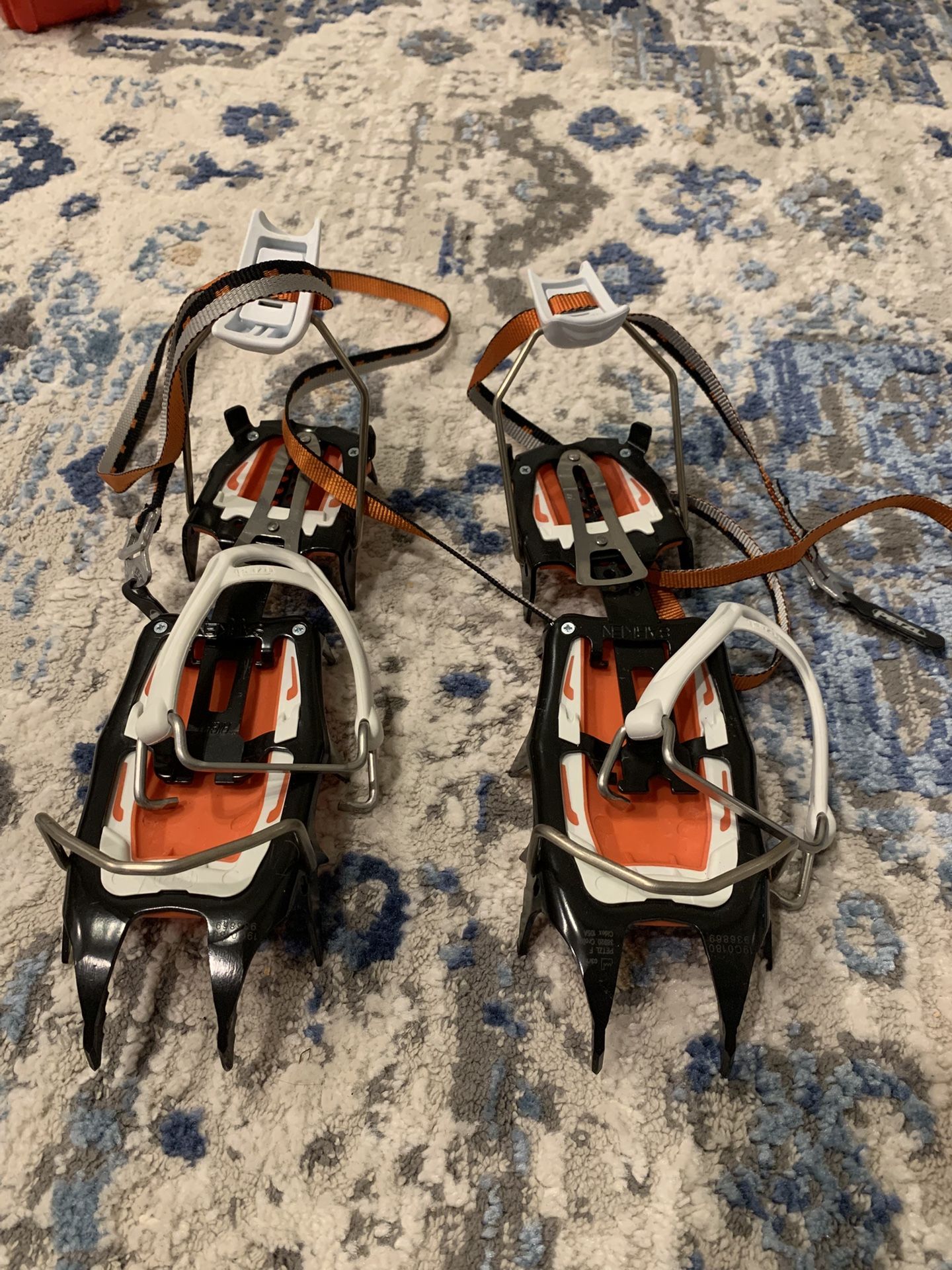 Petzl Sarken Leverlock Crampons
