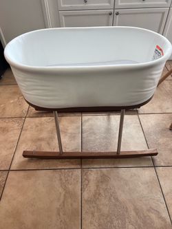 Delta Children Rocking Bassinet
