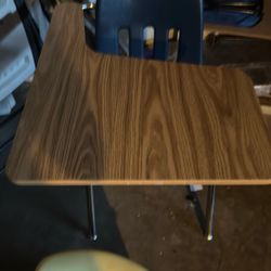 2 Desks