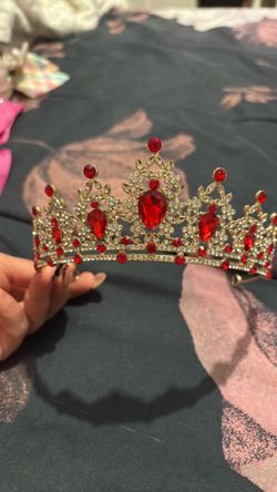 Ruby gold crown