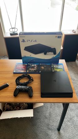 PS4 slim 1TB