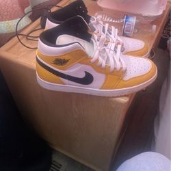 AIR JORDAN 1 HIGH RETRO Bumblebees 