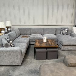 SPECIAL: 3pc Sectional w/ Cupholders