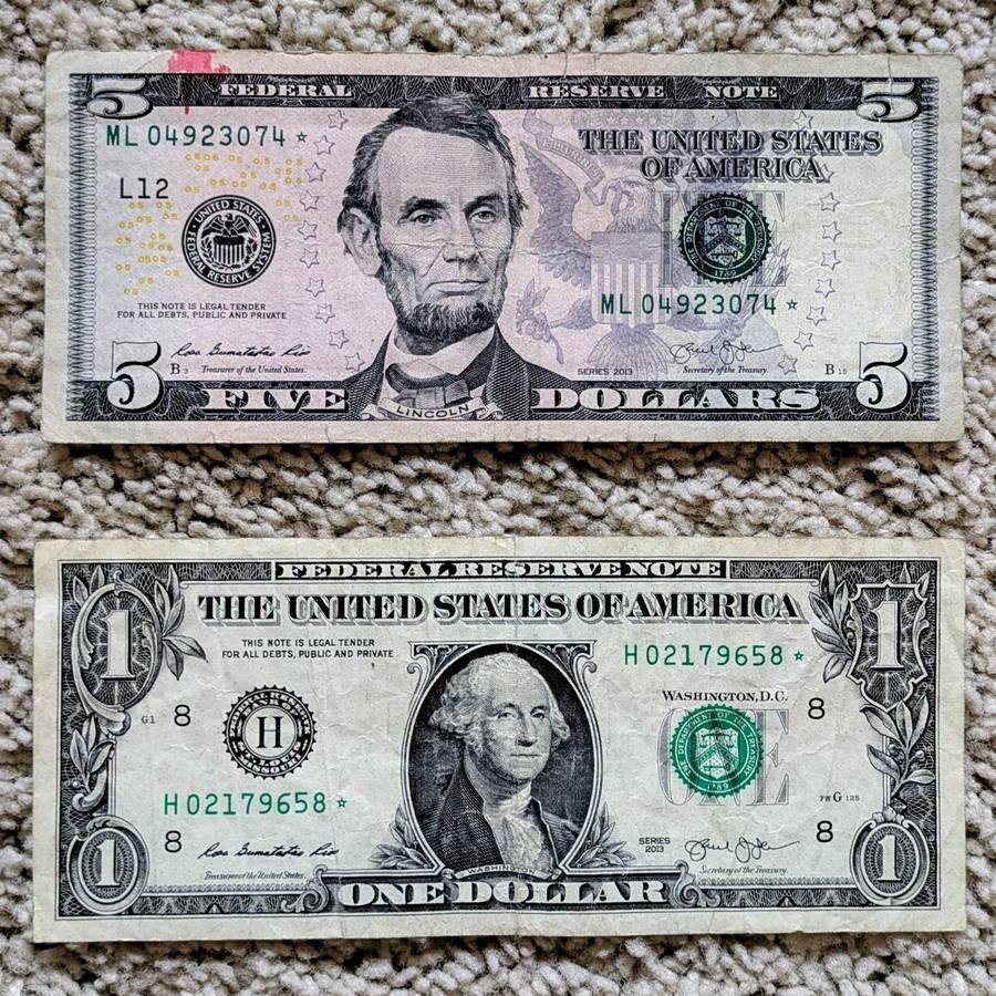 Set of two 2013 fancy serial number Federal Reserve Bank $5 & $1 STAR notes