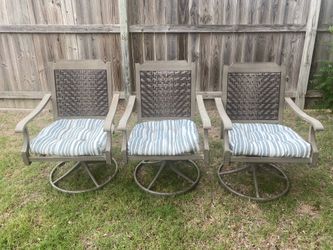 3 swivel patio chairs