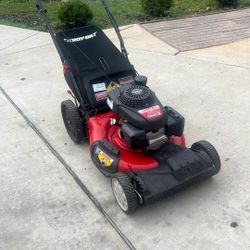 NICE SELF PROPELLED MOWER 