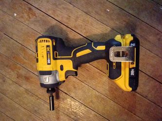 XR DeWalt power driver 20v max