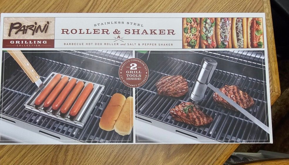 BBQ Hotdog Roller With Salt/Pepper Shaker