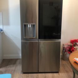 LG Refrigerator Grey /Black  WTH 2ft/24 In Length 5ft/60 Inches 