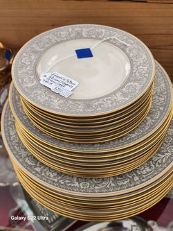 Set Of Franciscan Renaissance China Plates