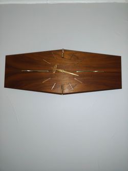 Vintage sundial type clock very good condition