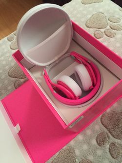 Beats headphones brand new