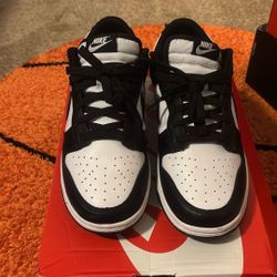 Nike Dunk Black & White Size 9.5MEN
