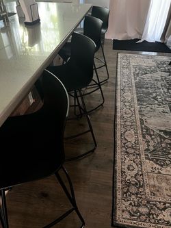 4 Swivel Bar Stools