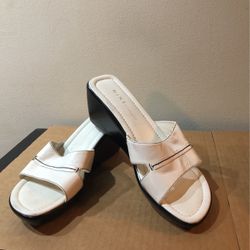 Nine & Co / White Leather Slide On Wedge / Size 9