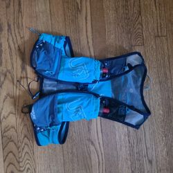 Hydration Vest- Ultimate Direction Mountain Vest 4.0-L