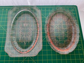 Pink depression glass oval serving platter 10” 2 each.