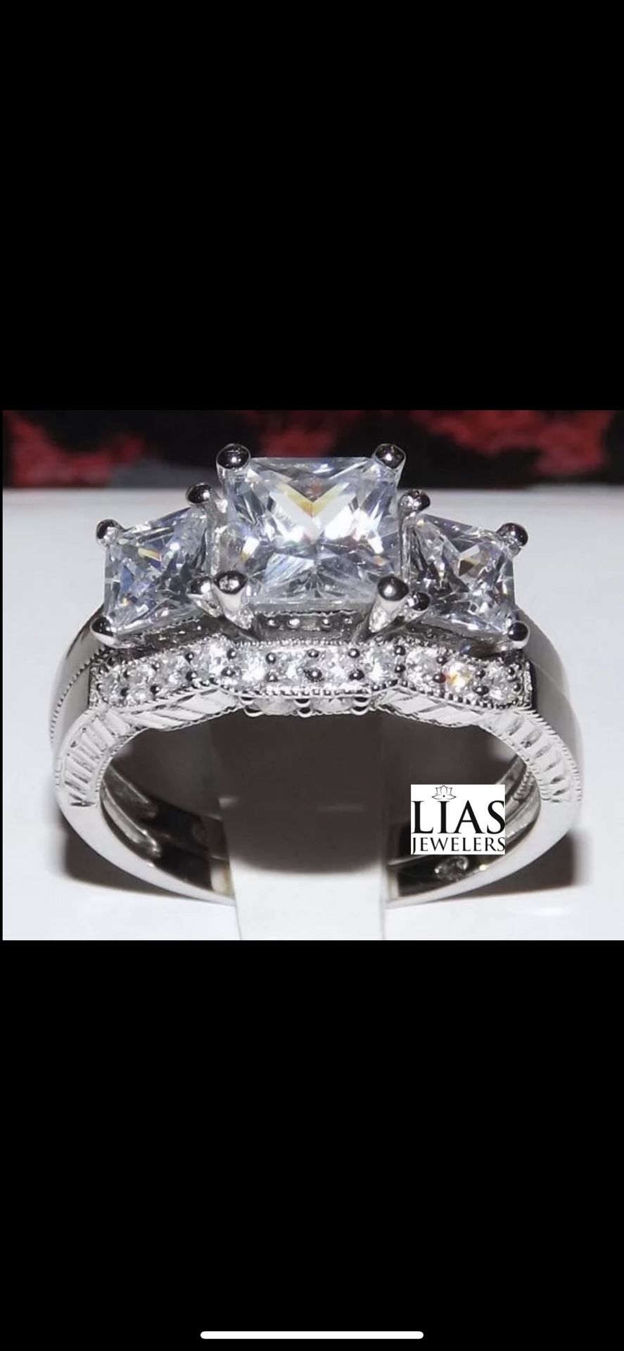 New 18k White Gold Wedding Ring Set