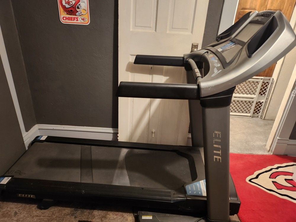 Horizon Elite T7 Treadmill