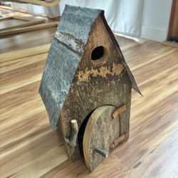 Handmade Birdhouse, Functioning