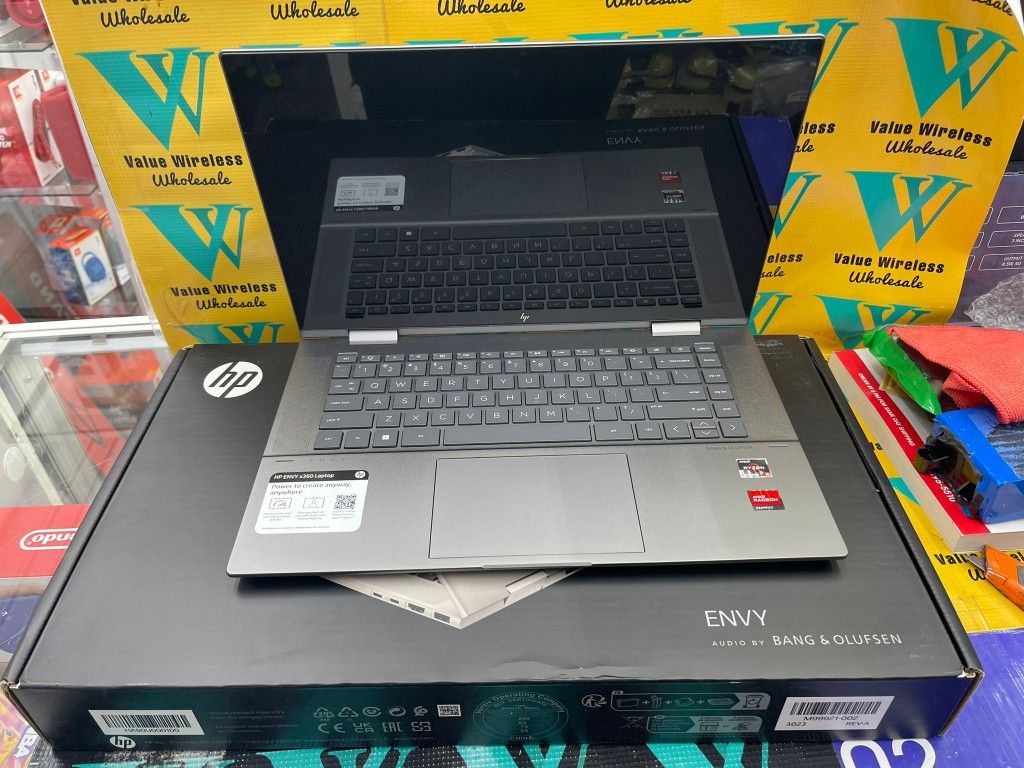 Hp laptop envy windows 11 256gb / 8GB