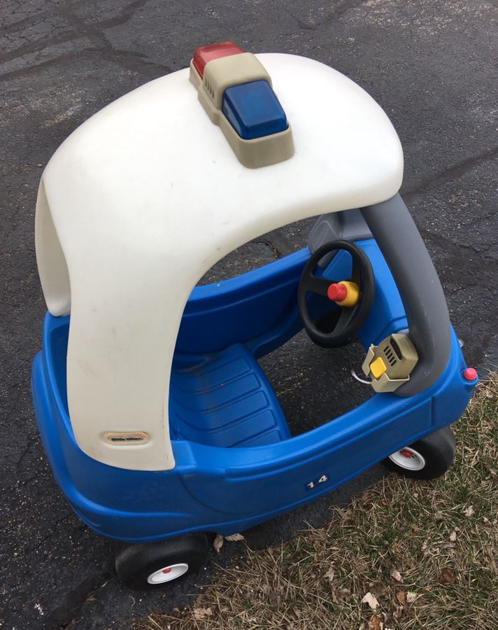 Little Tikes Cozy Coupe Police Car with Working Walkie Talkie For Sale Sale in Roscoe, IL - OfferUp