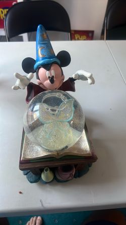 Mickey Mouse Snow Globe