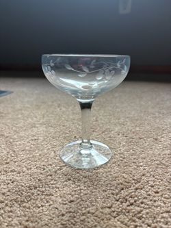 Set of 2 Etched Grapevine Stemmed Glasses