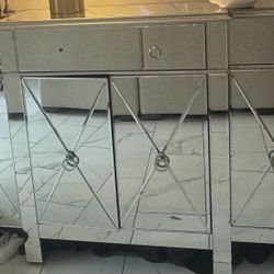 Credenza Dresser Mirror Cabinet Drawer Free Lamp Included 