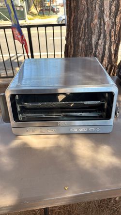 Ninja Flip Toaster Oven & Air Fryer, 8-in-1 Functionality, Flip Up & Away Capability for Storage Space SP151: Ninja Foodi, Airfryer