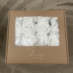 29 Lings Moment White Roses 
