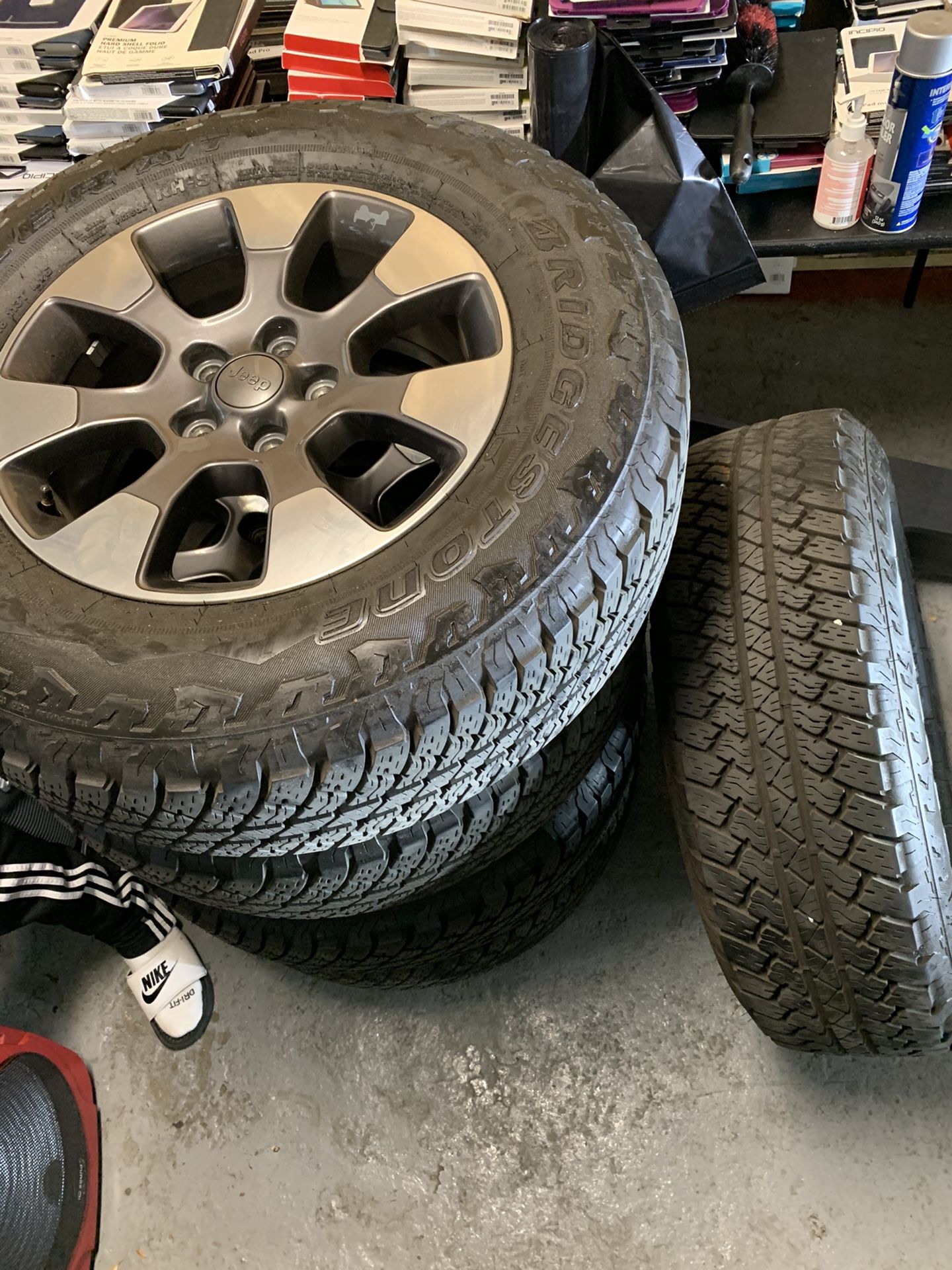 Jeep Wrangler JL (2018) OEM Wheels