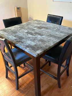 Dining/Kitchen Table