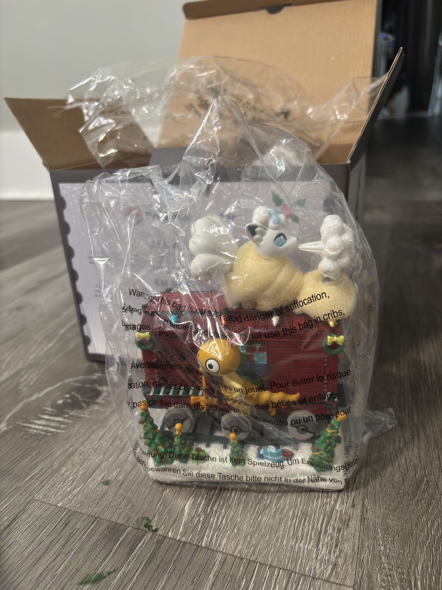 Delibird Holiday Express Alolan Vulpix Boxcar Figure Scraggy Beanie