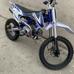 Dirtbike off road motorcycle 125cc BRAND NEW $1300