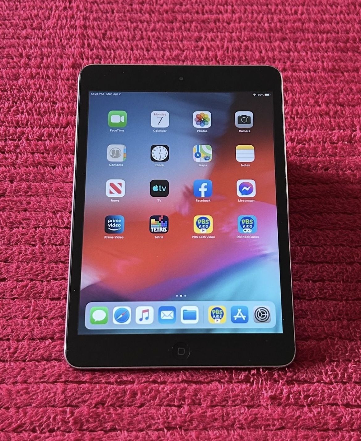 Apple iPad Mini A1489 Dual-Core 7.9" in excellent condition. $40