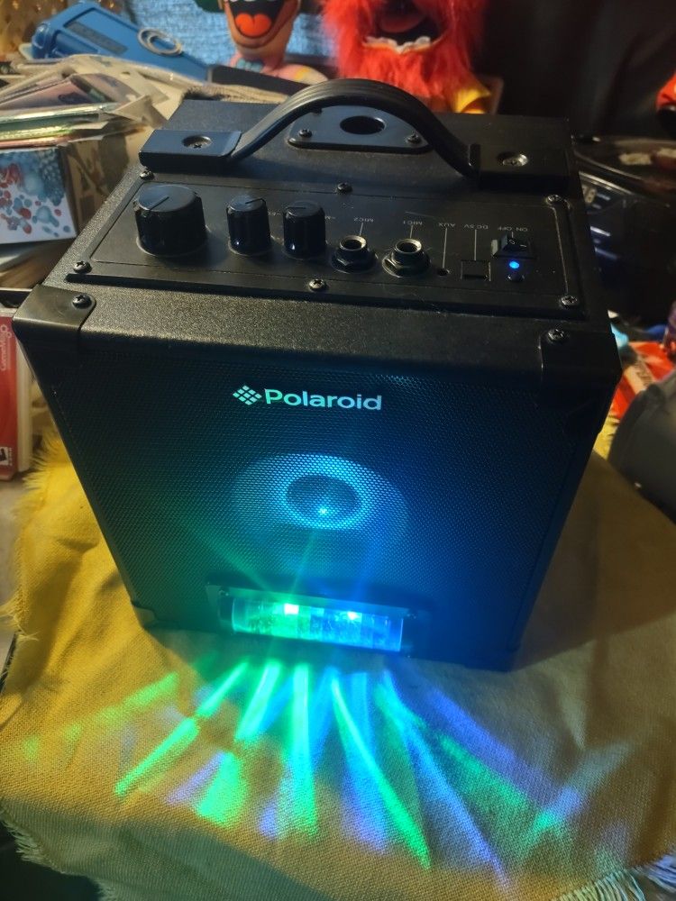 Portable Polaroid Bluetooth Speaker With Microphone Hookups Great For Travel