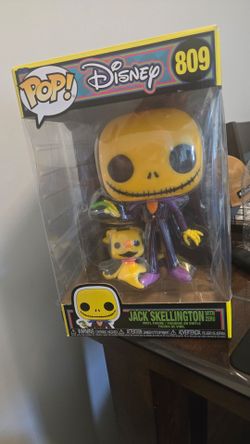 Funko Pop Jack Skellington w/ Zero #809 JUMBO 10 Inch Blacklight - Near MintFunko Pop Jack Skellington w/ Zero #809 JUMBO 10 Inch Blacklight - Near Mi