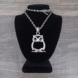 Silver Toned Bling Owl 🦉 Pendant Chain