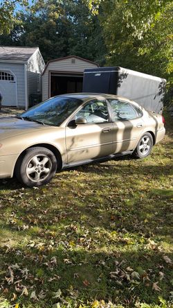 2001 Ford Taurus